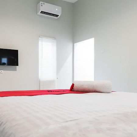 Reddoorz Plus Near Rs Usu Medan 2 Eksteriør bilde