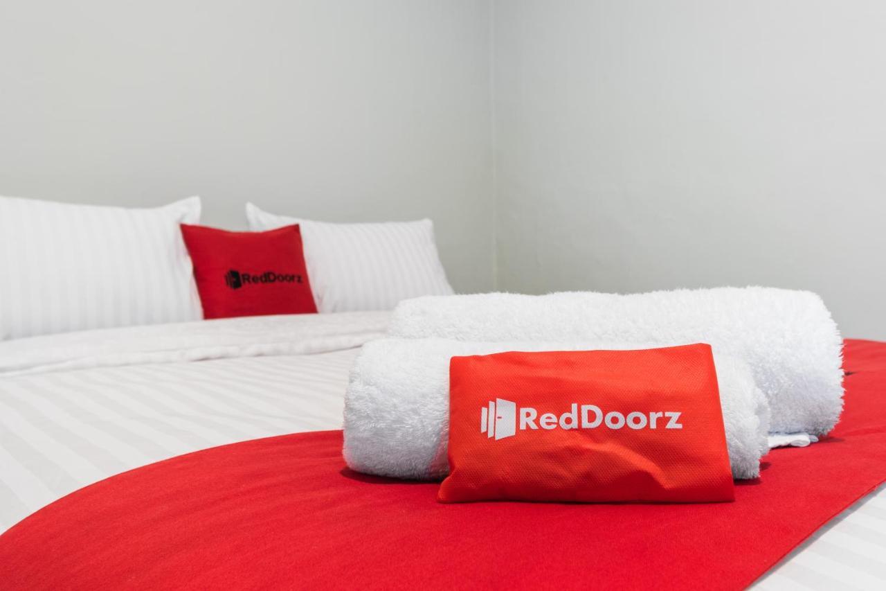Reddoorz Plus Near Rs Usu Medan 2 Eksteriør bilde
