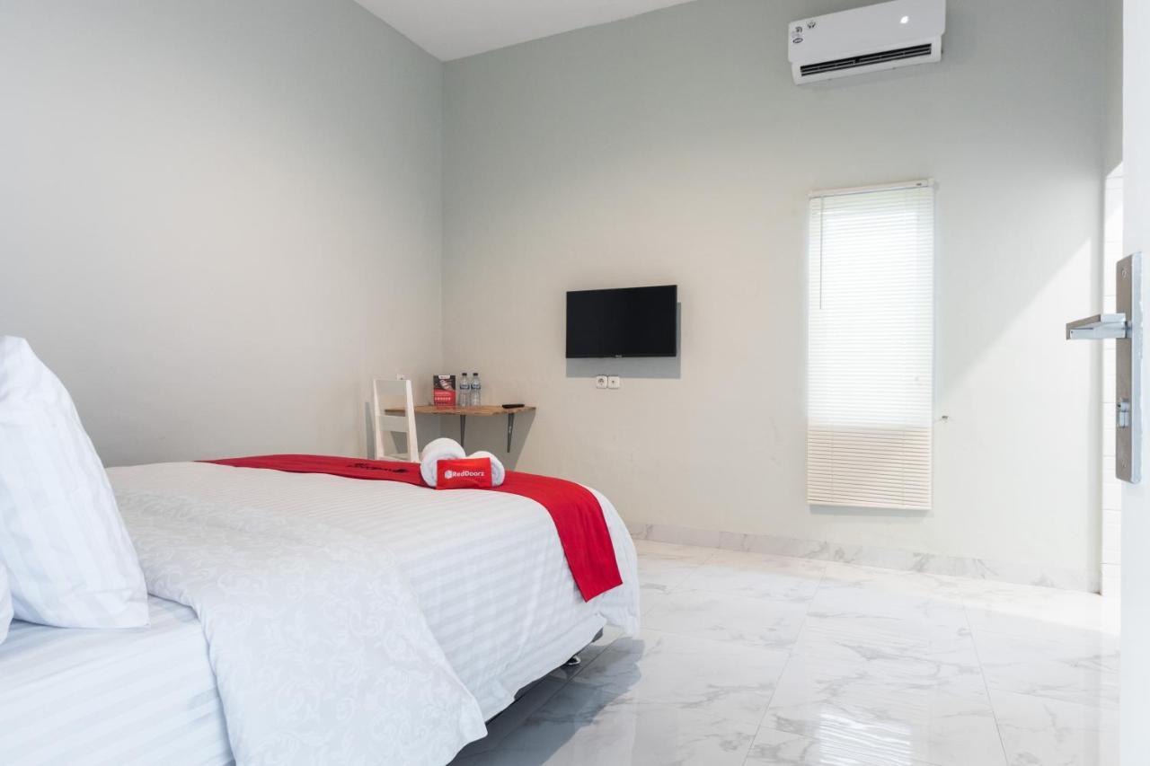 Reddoorz Plus Near Rs Usu Medan 2 Eksteriør bilde