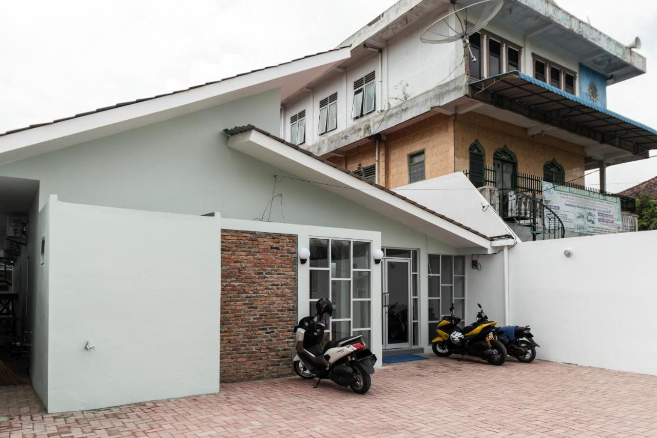 Reddoorz Plus Near Rs Usu Medan 2 Eksteriør bilde