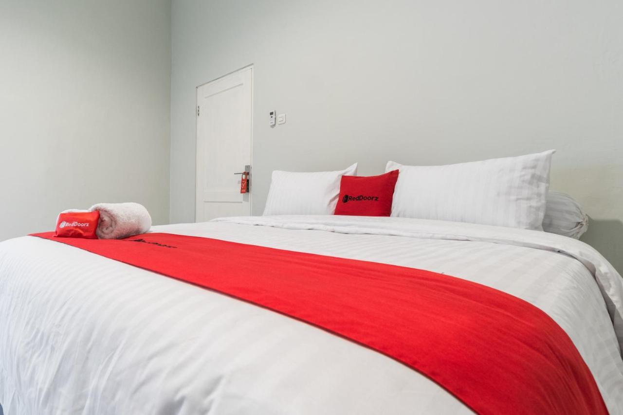 Reddoorz Plus Near Rs Usu Medan 2 Eksteriør bilde