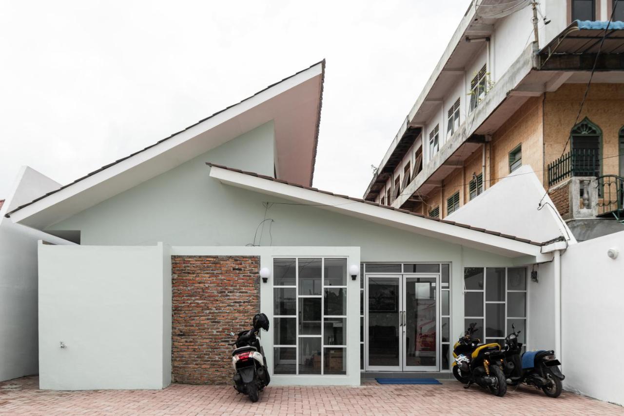 Reddoorz Plus Near Rs Usu Medan 2 Eksteriør bilde